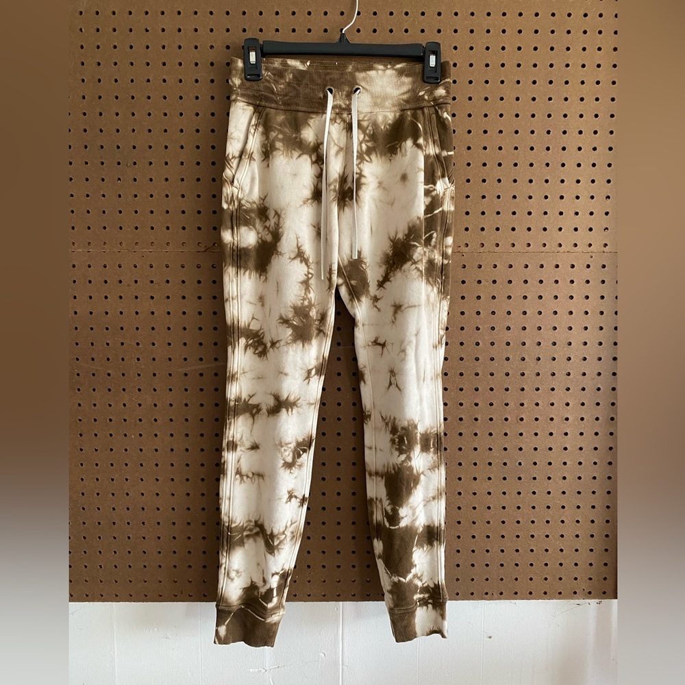 Lululemon joggers
